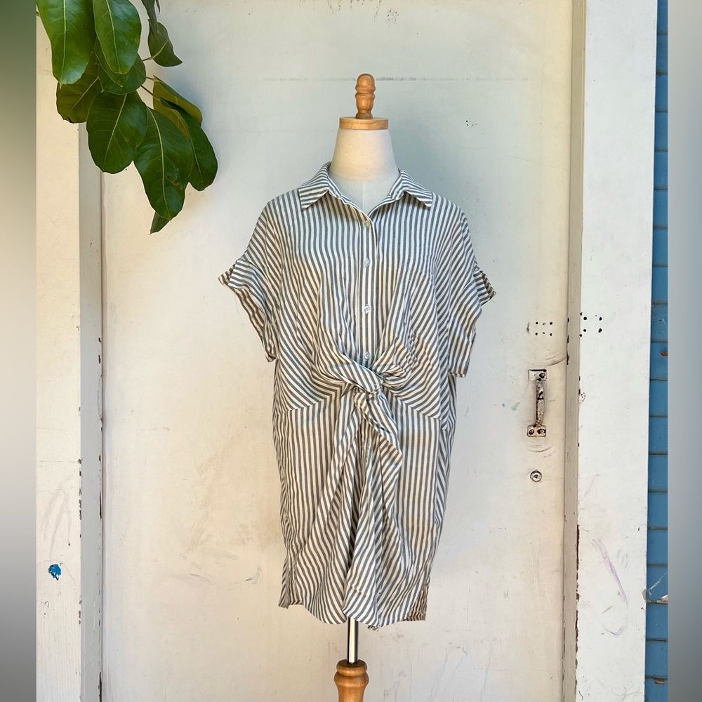 Mustard Seed Gray and White Striped Tunic